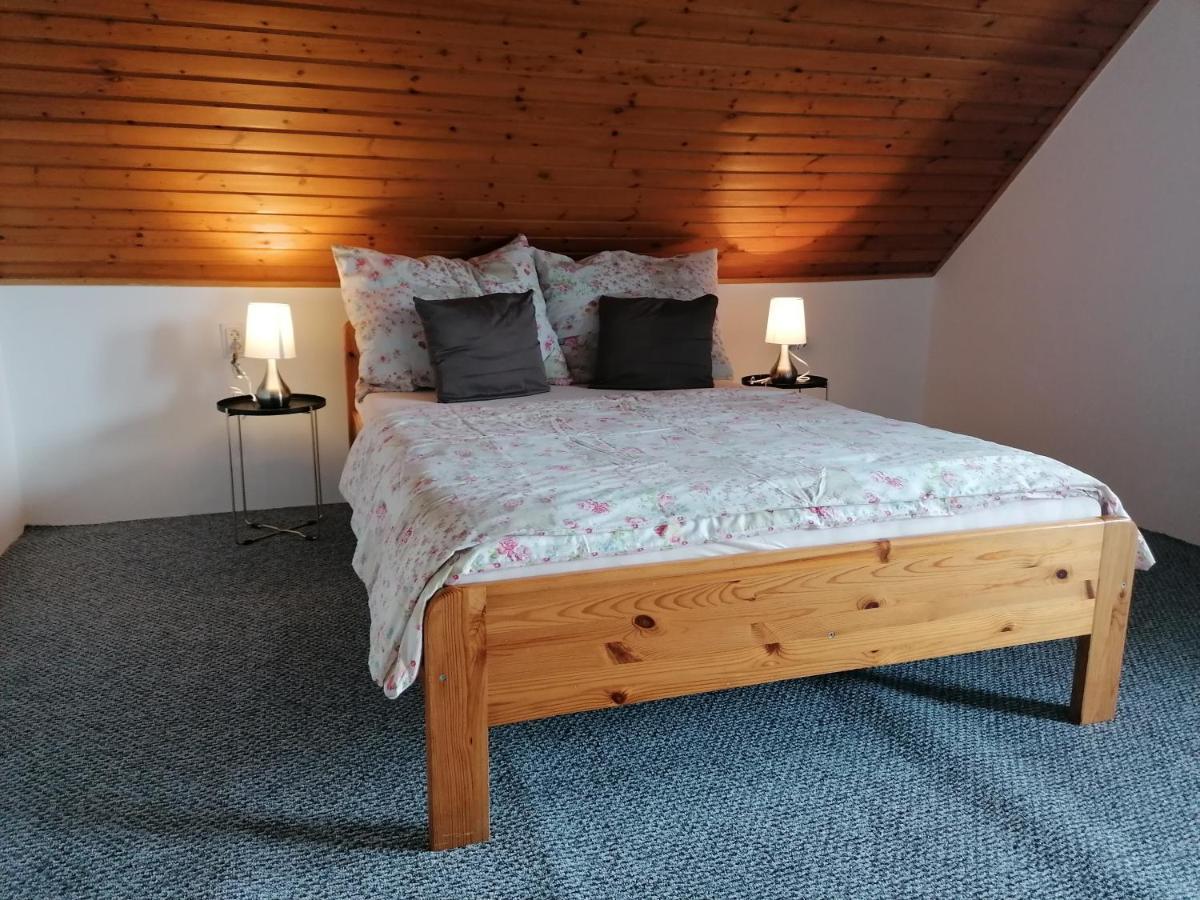 Balatonkeresztúr Villa Lili Apartments מראה חיצוני תמונה