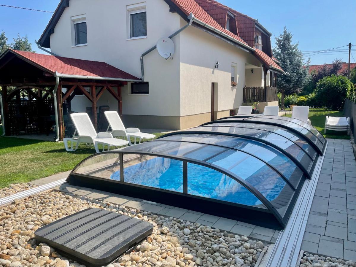 Balatonkeresztúr Villa Lili Apartments מראה חיצוני תמונה