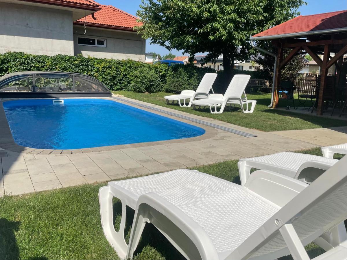 Balatonkeresztúr Villa Lili Apartments מראה חיצוני תמונה