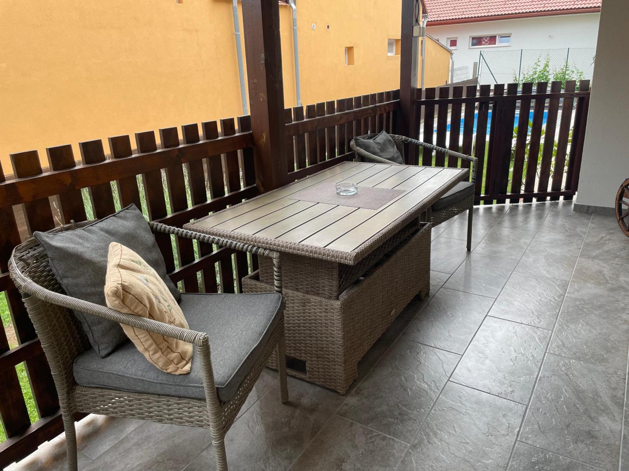 Balatonkeresztúr Villa Lili Apartments מראה חיצוני תמונה