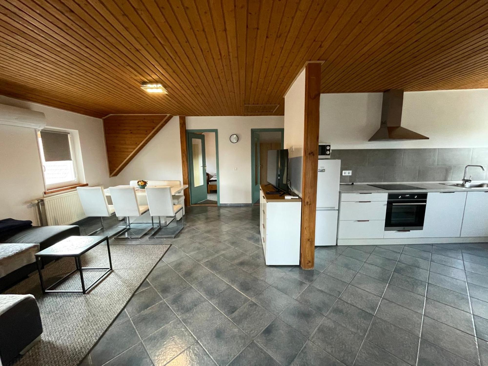 Balatonkeresztúr Villa Lili Apartments מראה חיצוני תמונה